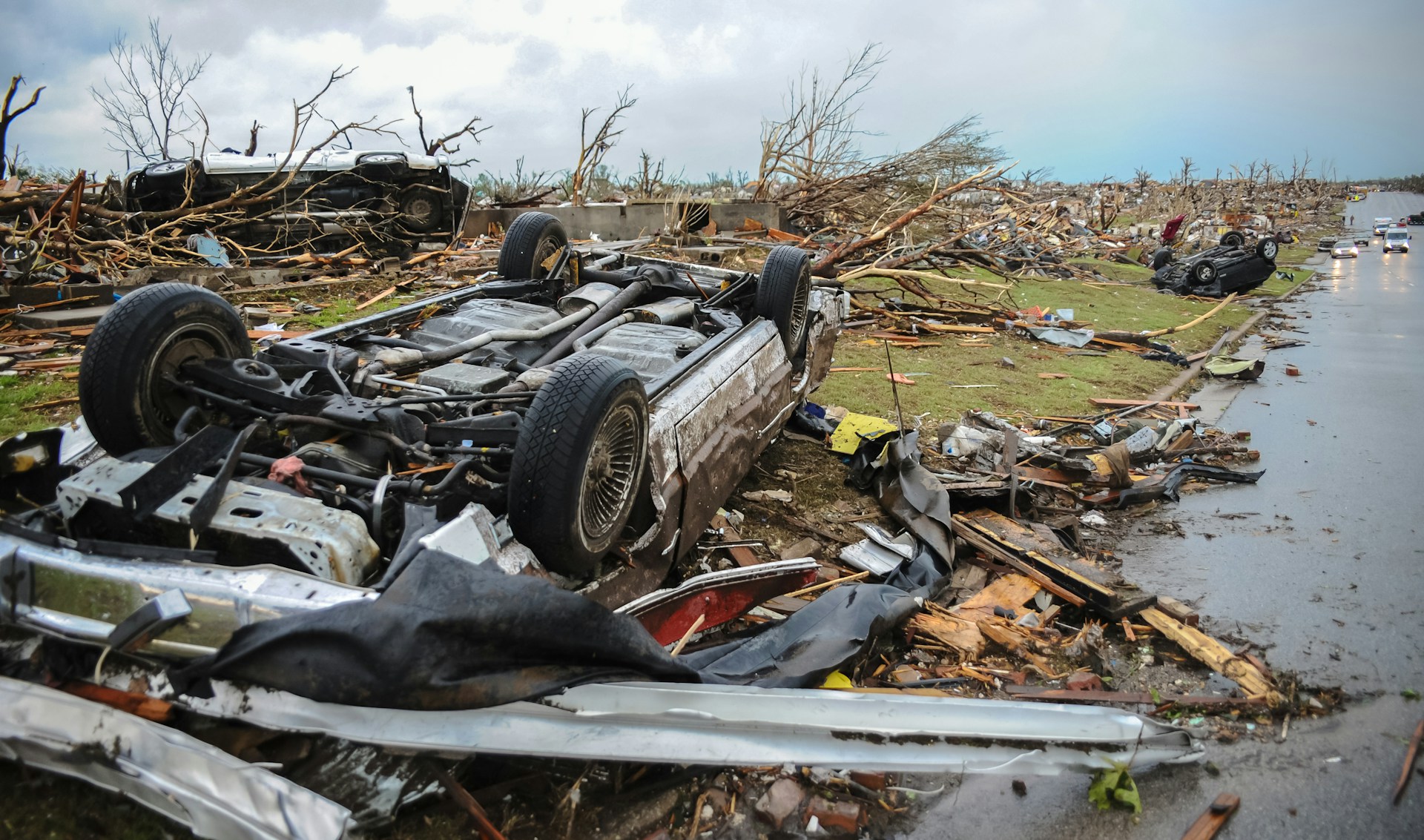 voiture détruite par un ouragan majeur