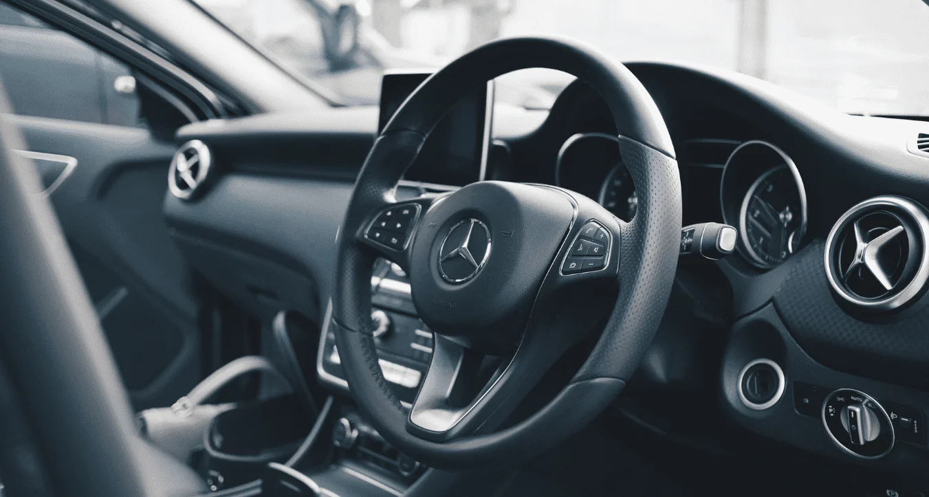 Mercedes black steering wheel